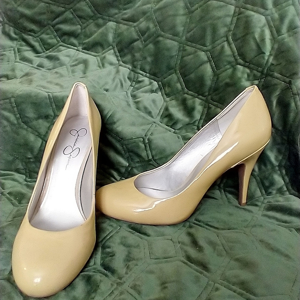 Jessica Simpson Pumps